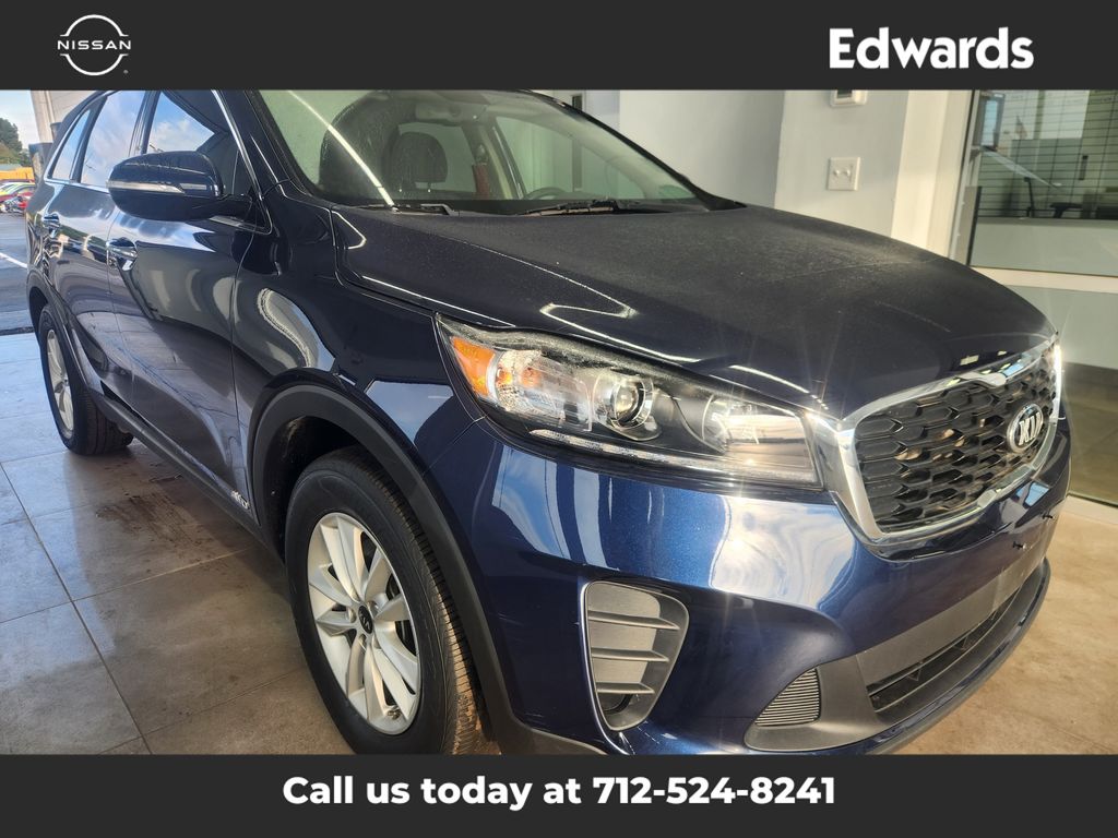 2019 Kia Sorento LX S photo 2