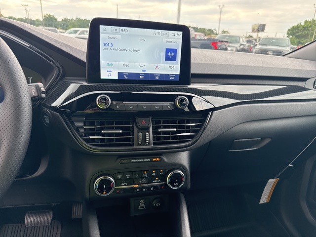 2025 Ford Escape ST-Line photo 19