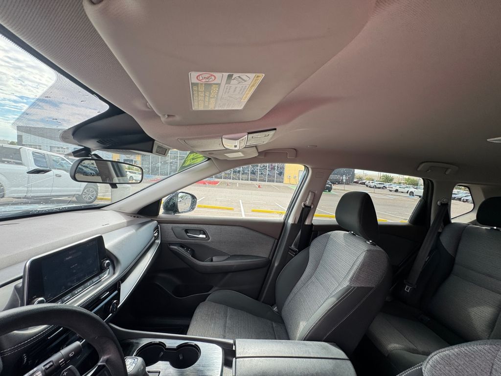 2022 Nissan Rogue SV photo 24