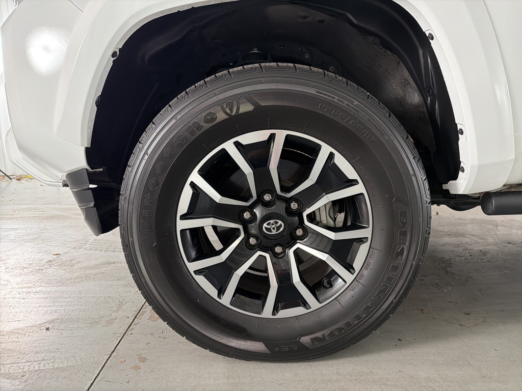 2022 Toyota Tacoma TRD Sport photo 4