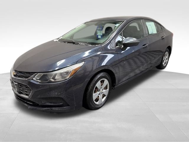 2016 Chevrolet Cruze LS's photo