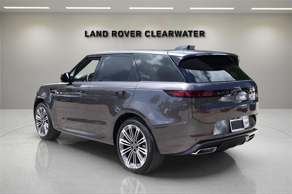 2025 Land Rover Range Rover Sport SE photo 3