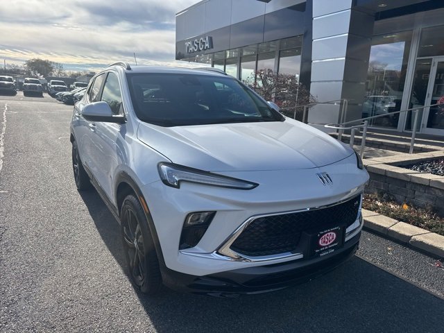 2024 Buick Encore GX Sport Touring's photo