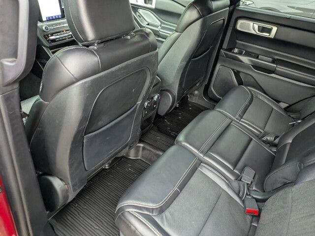 2020 Ford Explorer ST photo 13
