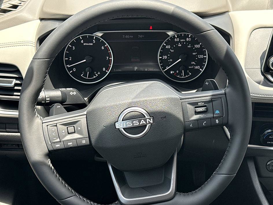 2025 Nissan Rogue SV photo 14
