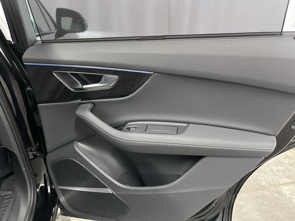 2025 Audi Q7 55 Premium Plus photo 23