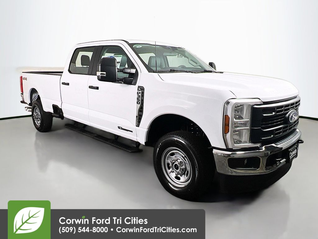 2026 Ford F-350 Super Duty XL's photo