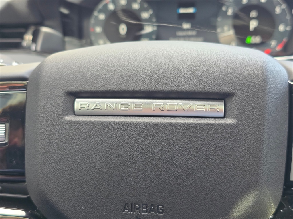 2026 Land Rover Range Rover Evoque Dynamic SE photo 19