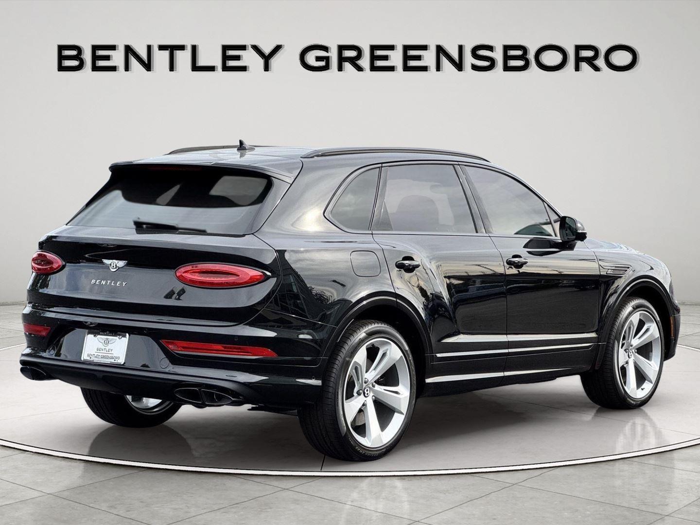 2024 Bentley Bentayga V8 photo 5
