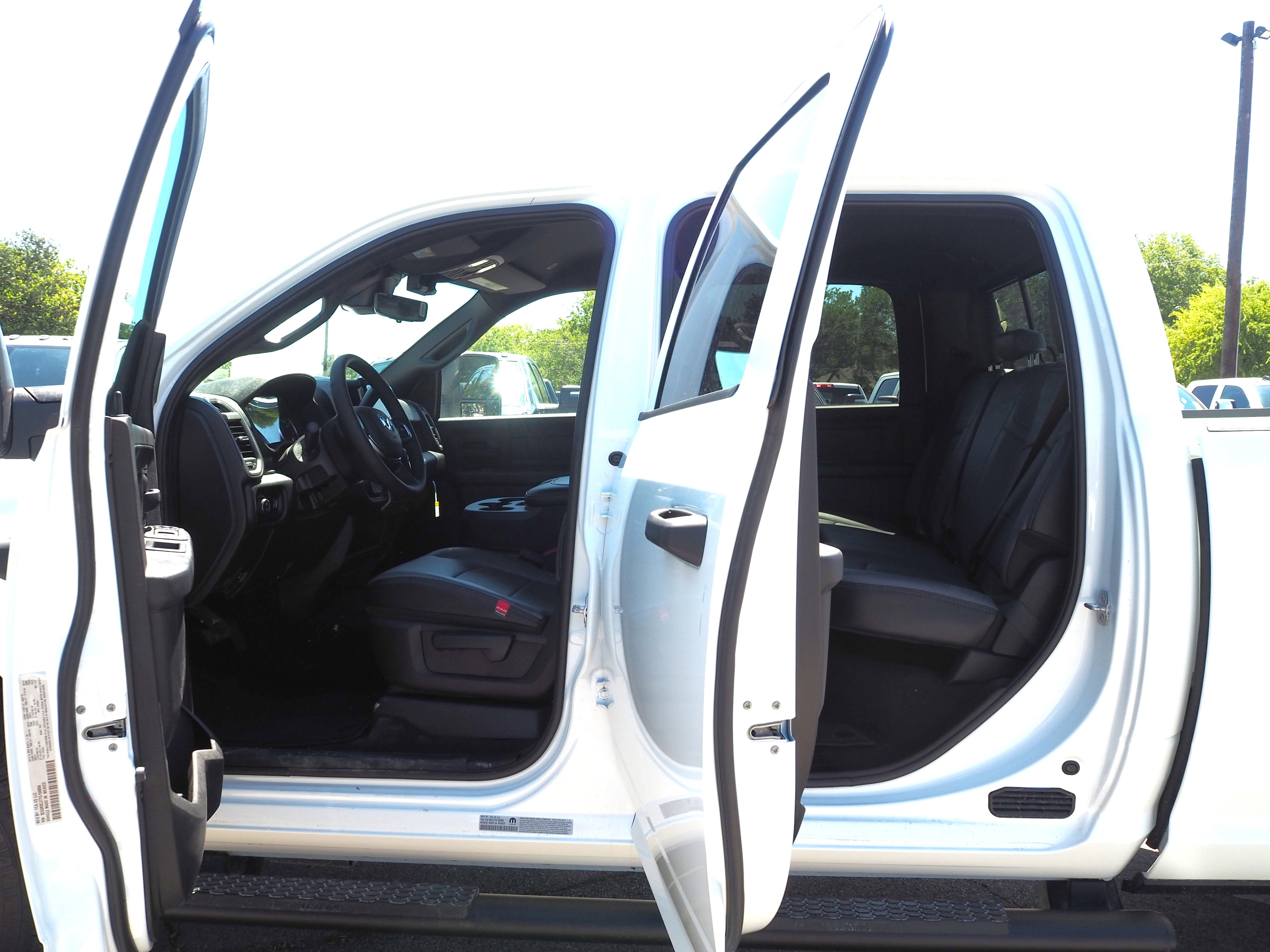 2026 Ram 3500 Tradesman photo 3