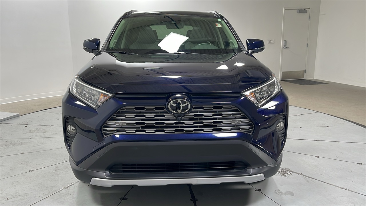 2019 Toyota RAV4 Limited photo 2
