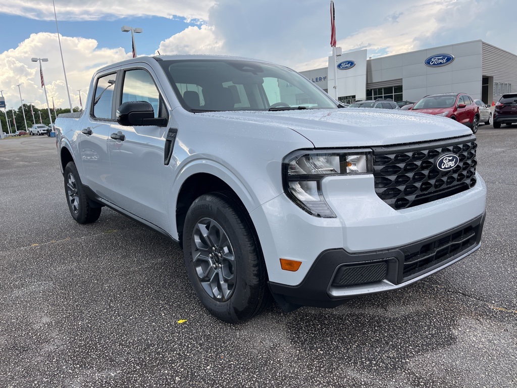 2025 Ford Maverick XLT photo 3