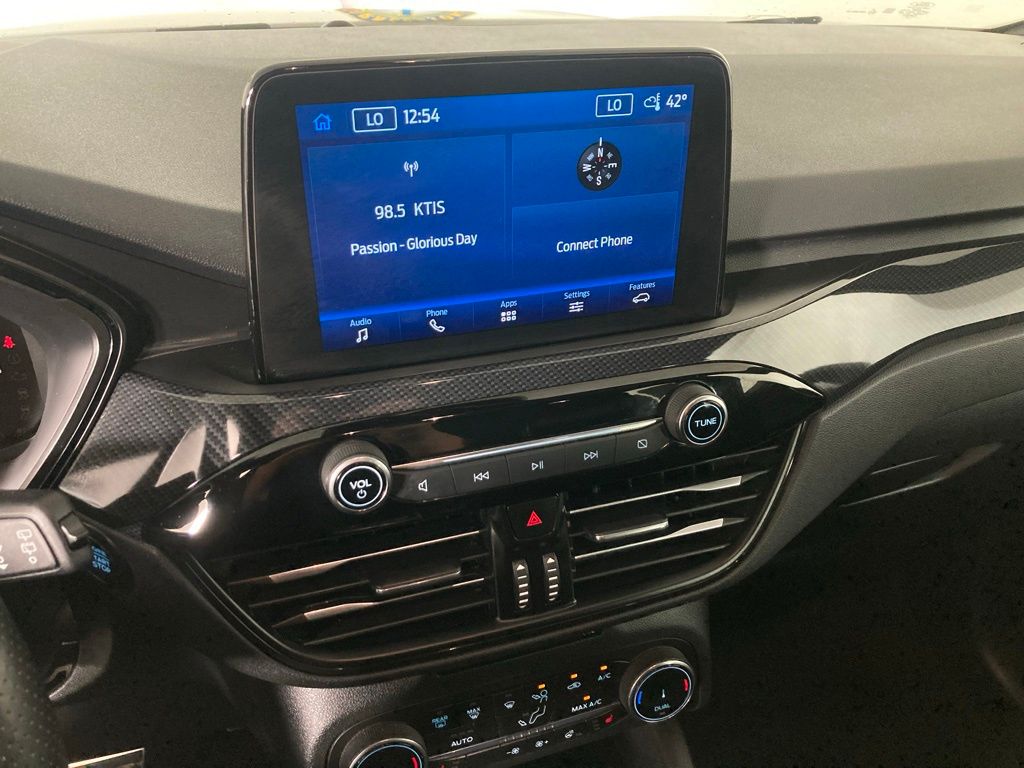 2024 Ford Escape ST-Line photo 2