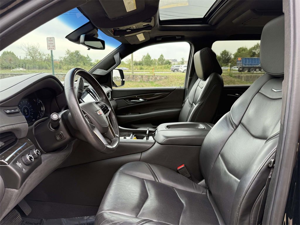 2019 Cadillac Escalade ESV Platinum photo 11