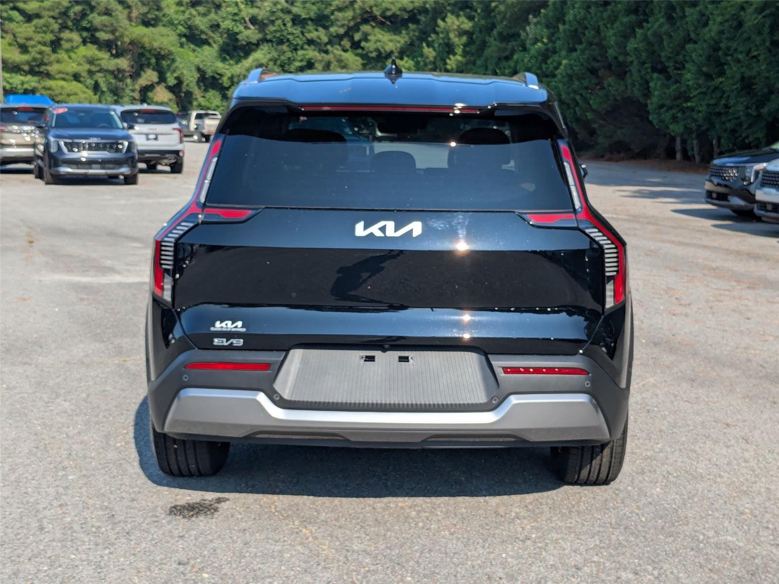 2026 Kia EV9 Wind photo 6