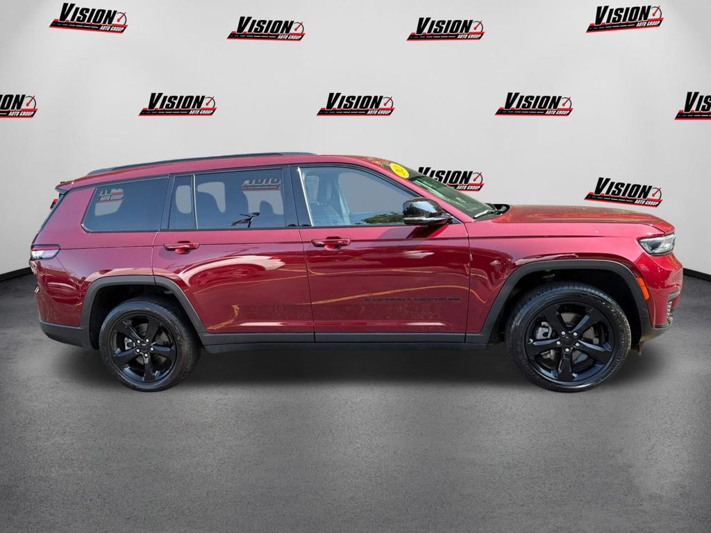 2021 Jeep Grand Cherokee Altitude photo 4