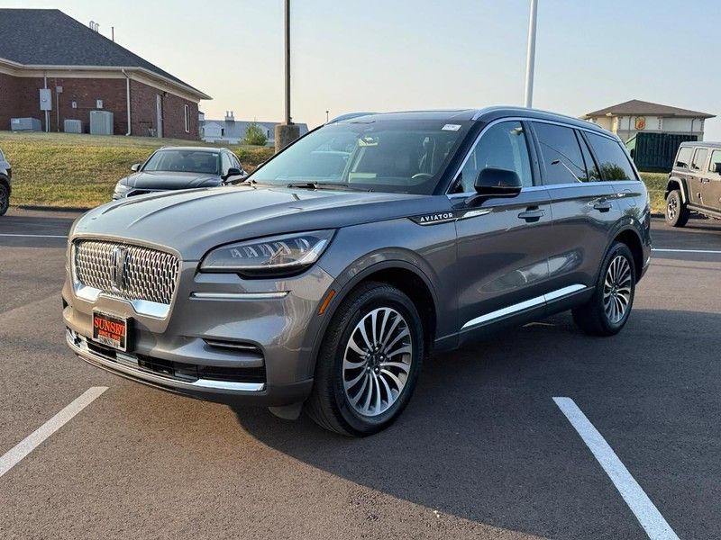 2022 Lincoln Aviator Standard photo 7