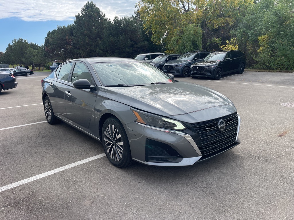 2024 Nissan Altima 2.5 SV photo 4