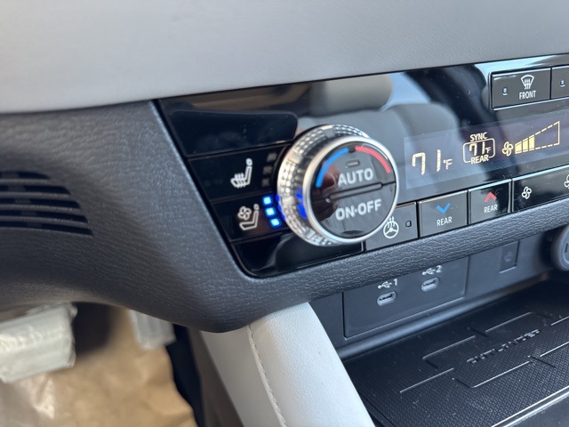 2025 Mitsubishi Outlander Sport SEL GT photo 17