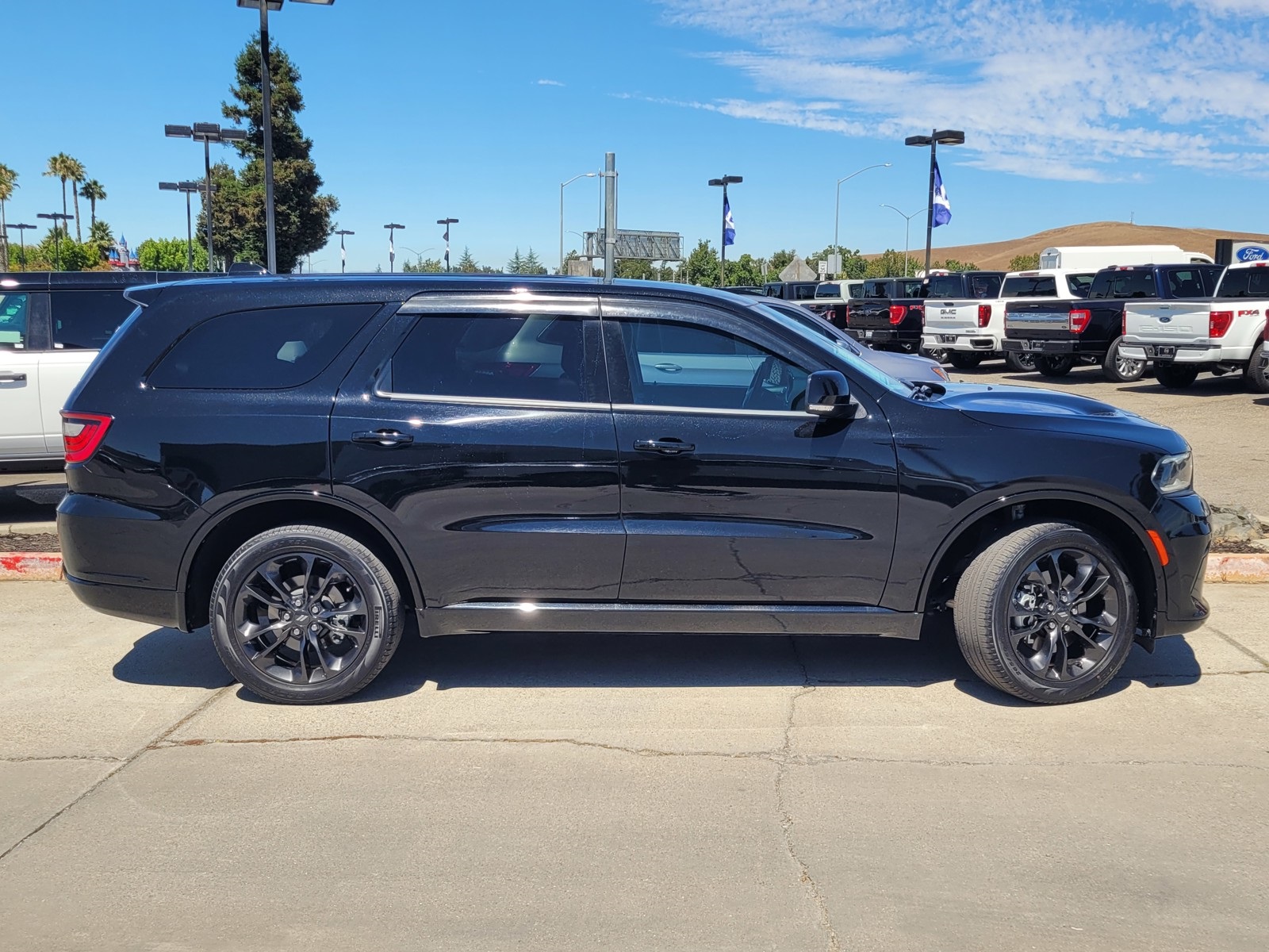 2022 Dodge Durango GT Plus photo 3