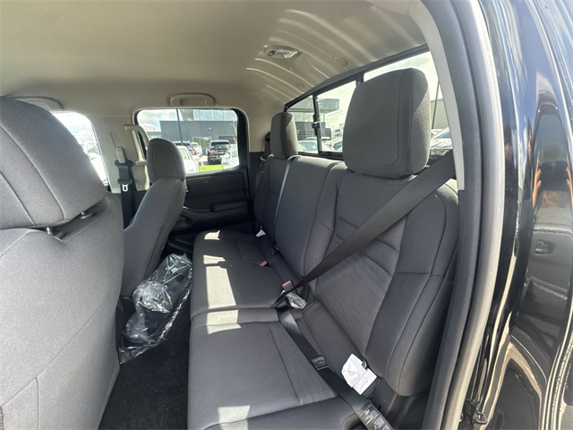 2025 Nissan Frontier S photo 21
