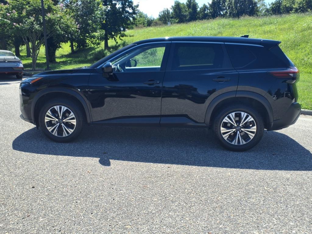 2023 Nissan Rogue SV photo 4