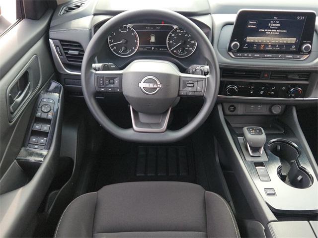 2025 Nissan Rogue S photo 8