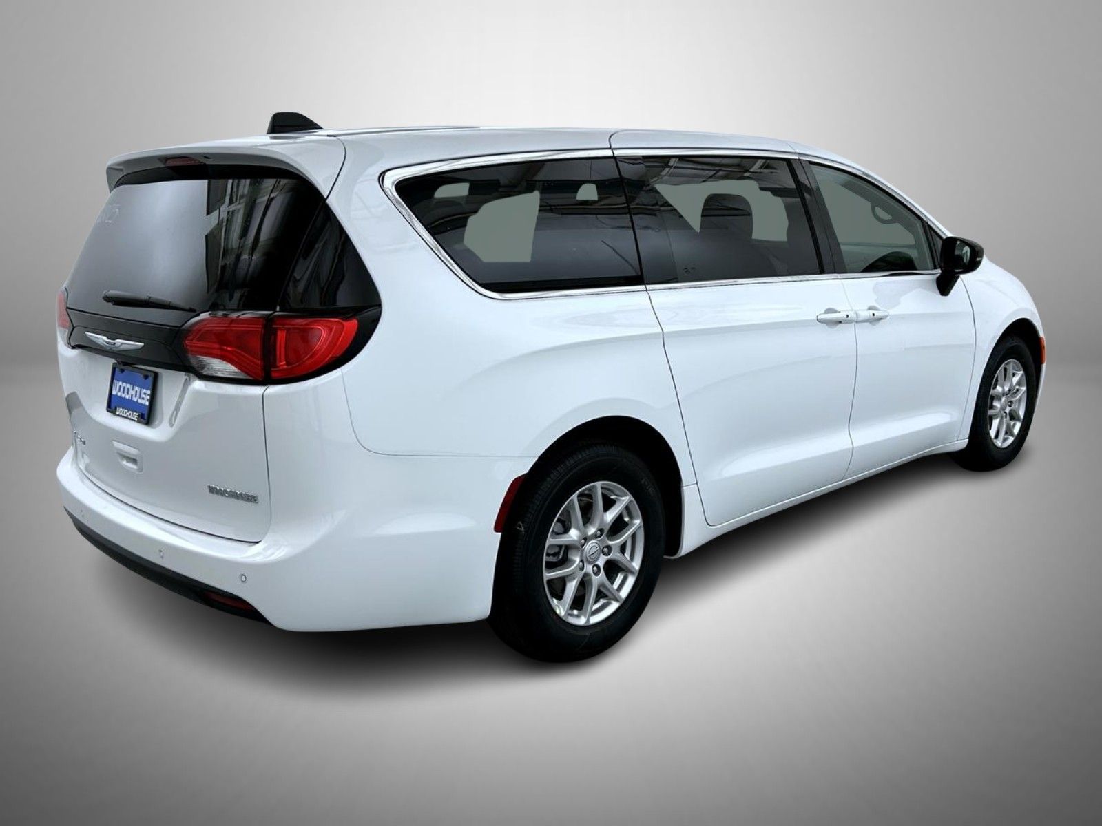2026 Chrysler Voyager LX photo 5