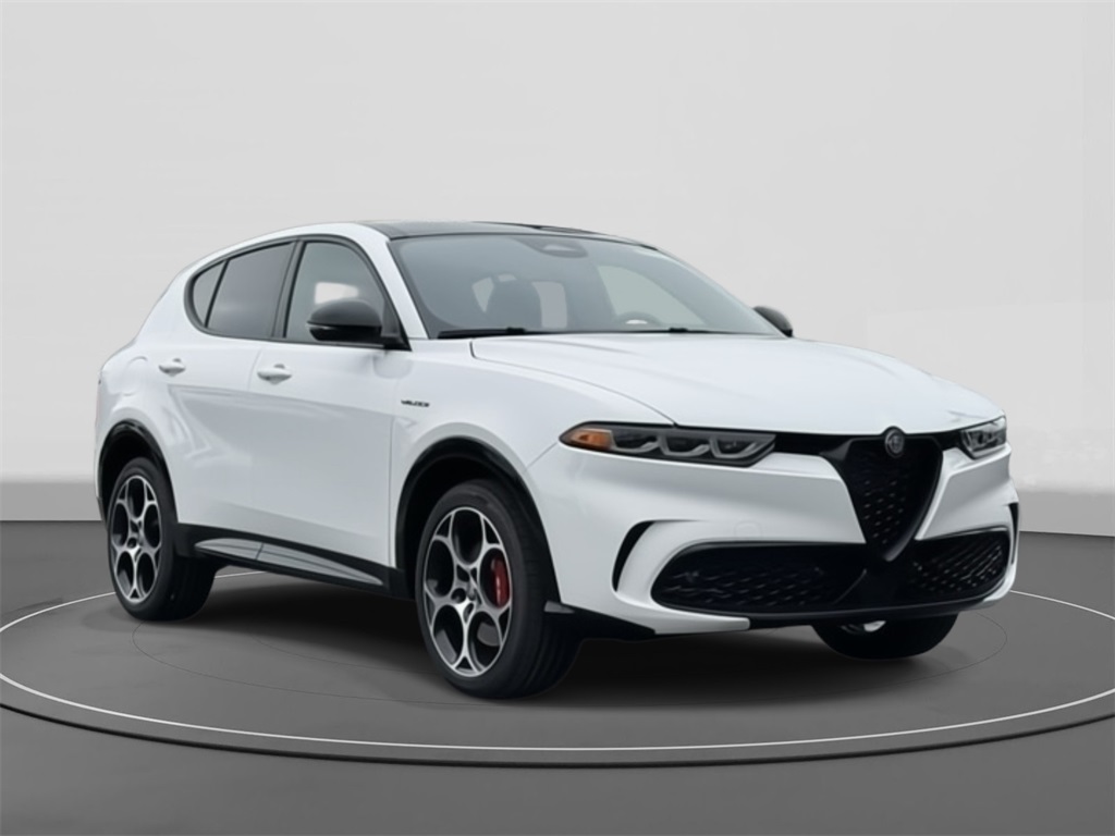 2025 Alfa Romeo Tonale Base