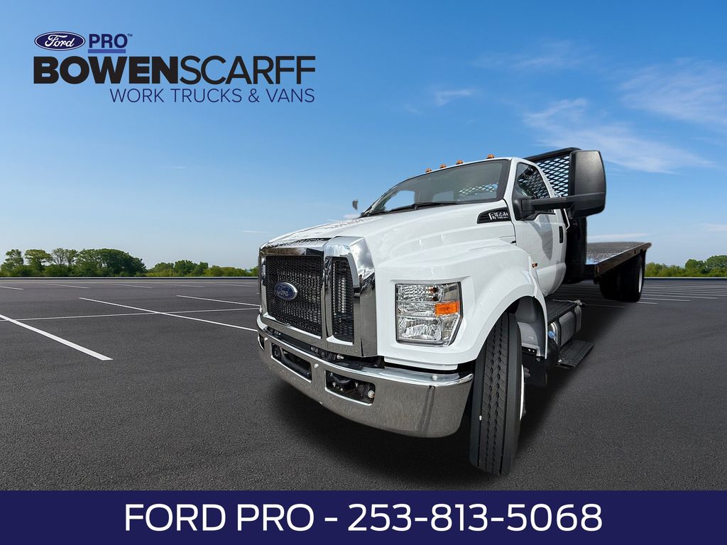 New 2025 Oxford White Ford Base image 1
