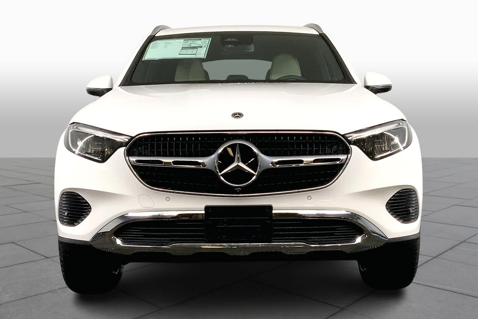 2025 Mercedes Benz GLC 350e 4MATIC photo 3