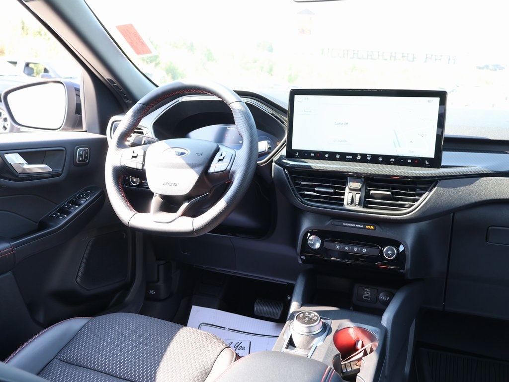 2025 Ford Escape ST-Line Elite photo 11