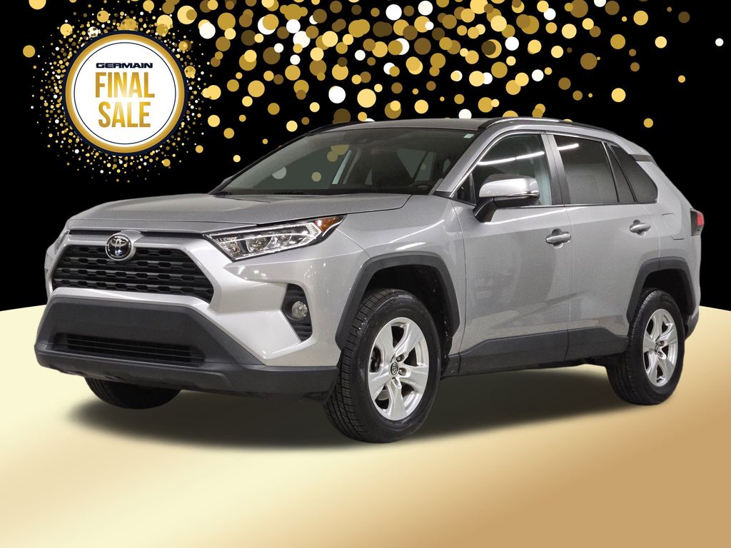 2020 Toyota RAV4 XLE's photo