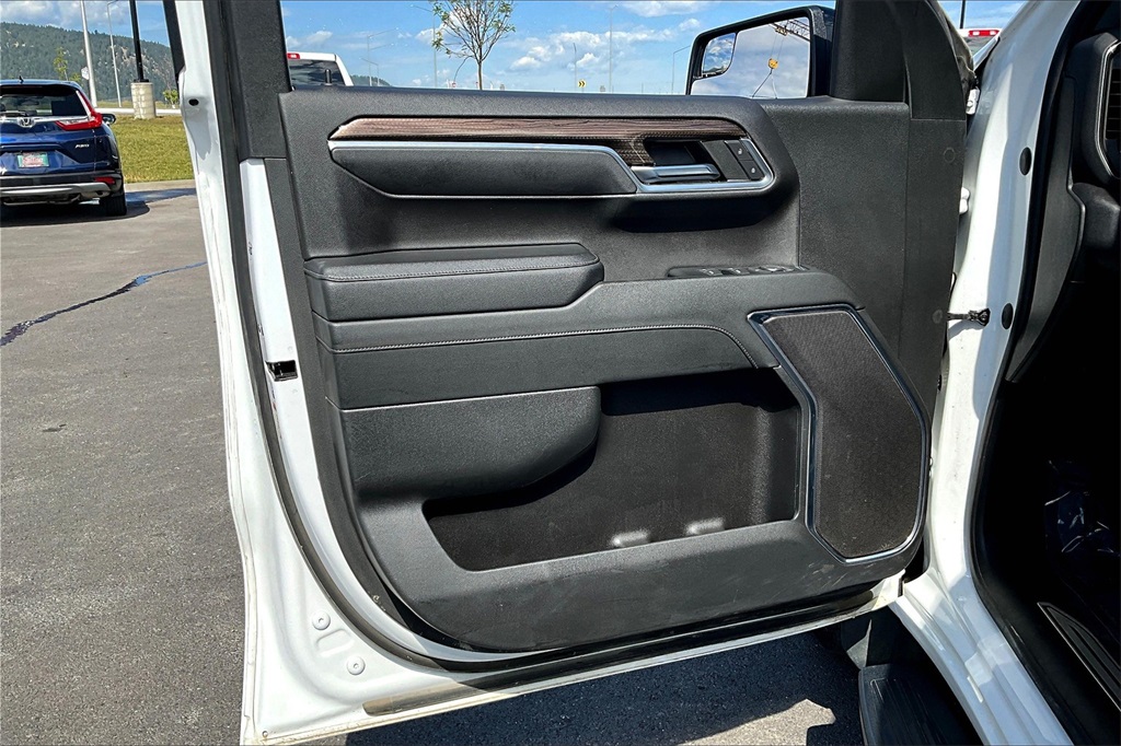 2023 Chevrolet Silverado 1500 RST photo 23