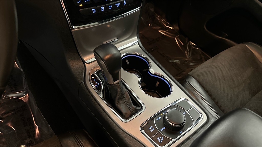 2022 Jeep Cherokee Laredo X photo 13