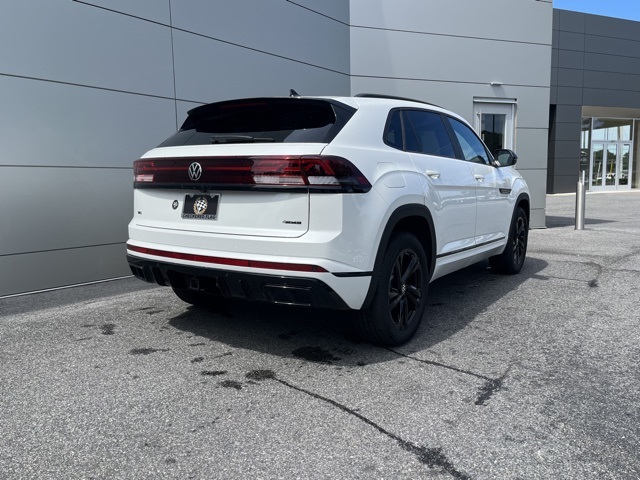 2025 Volkswagen Atlas Cross Sport SEL R-Line photo 23