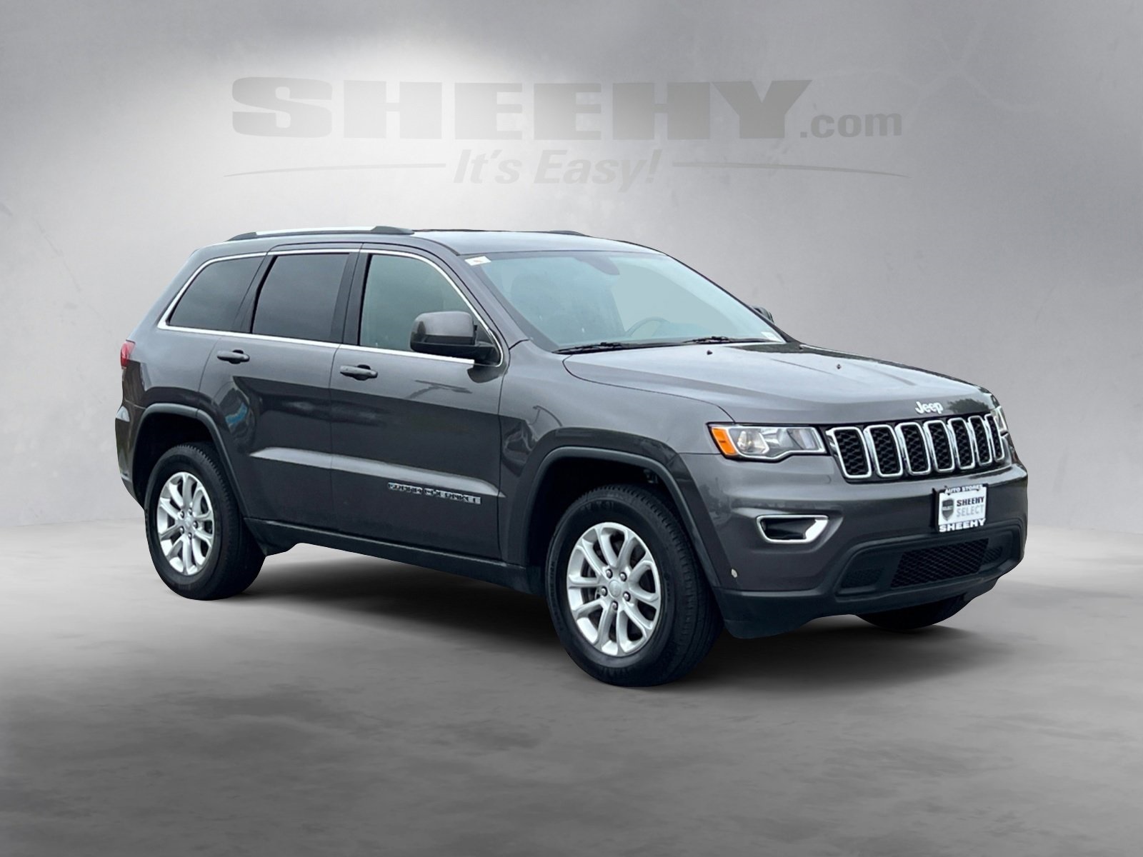 2021 Jeep Grand Cherokee Laredo E photo 2