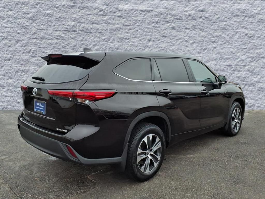 2022 TOYOTA HIGHLANDER - Image 3