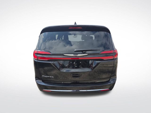 2026 Chrysler Pacifica photo 12