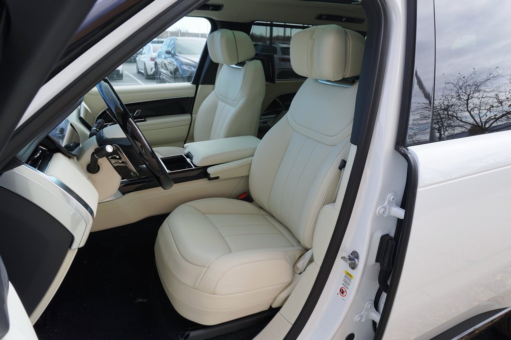 2025 LAND ROVER RANGE ROVER - Image 12