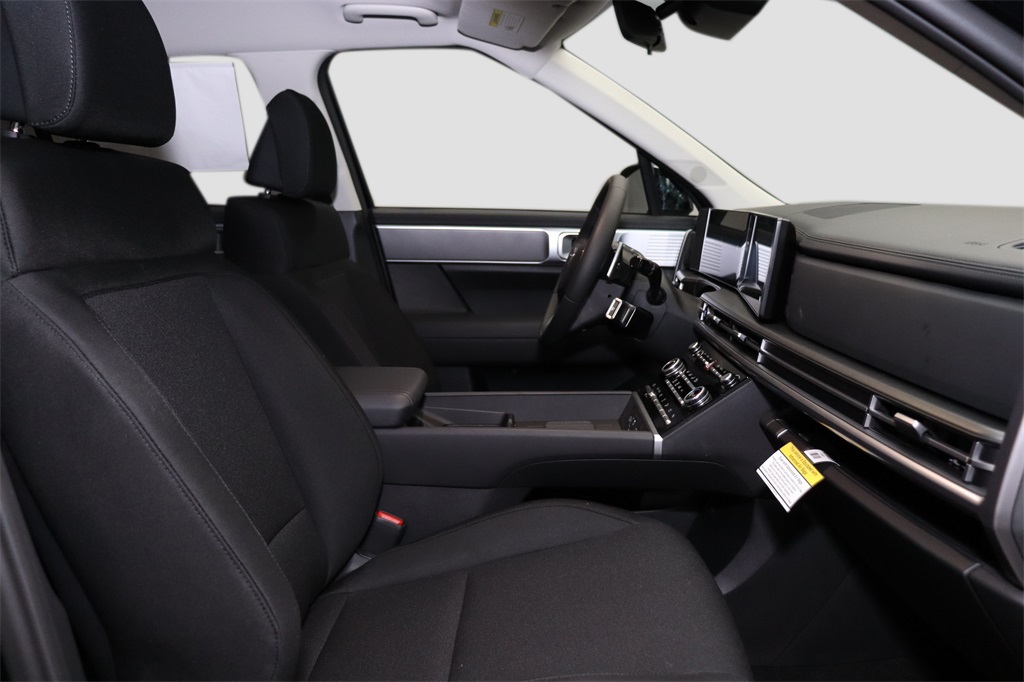 2026 Hyundai Santa Fe SE photo 7