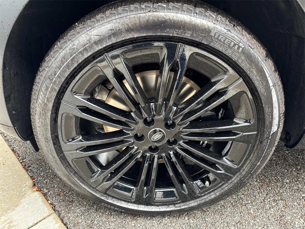 2025 Land Rover Range Rover Autobiography photo 8