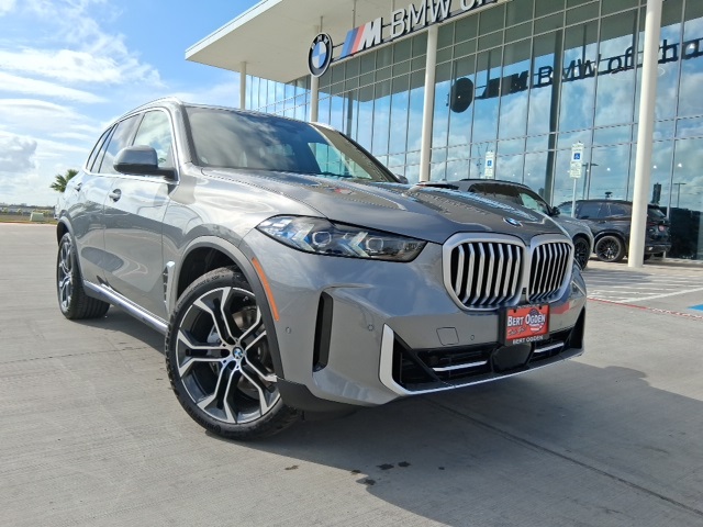 2026 BMW X5 40i's photo
