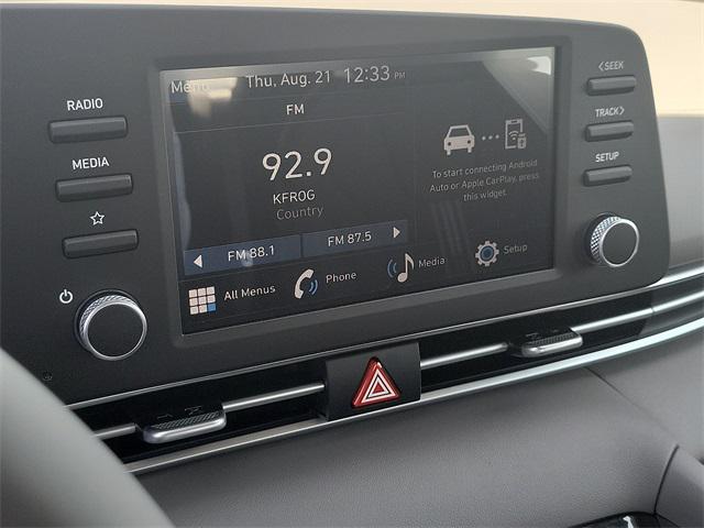 2025 Hyundai Elantra SEL Sport photo 12