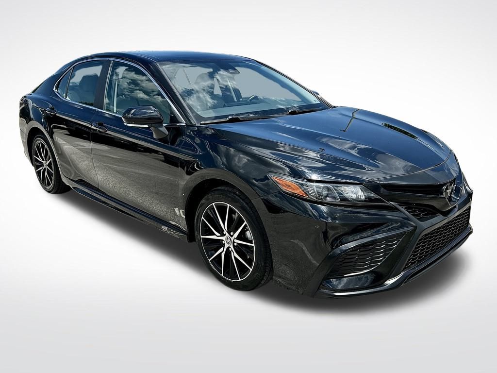 2023 Toyota Camry SE photo 2