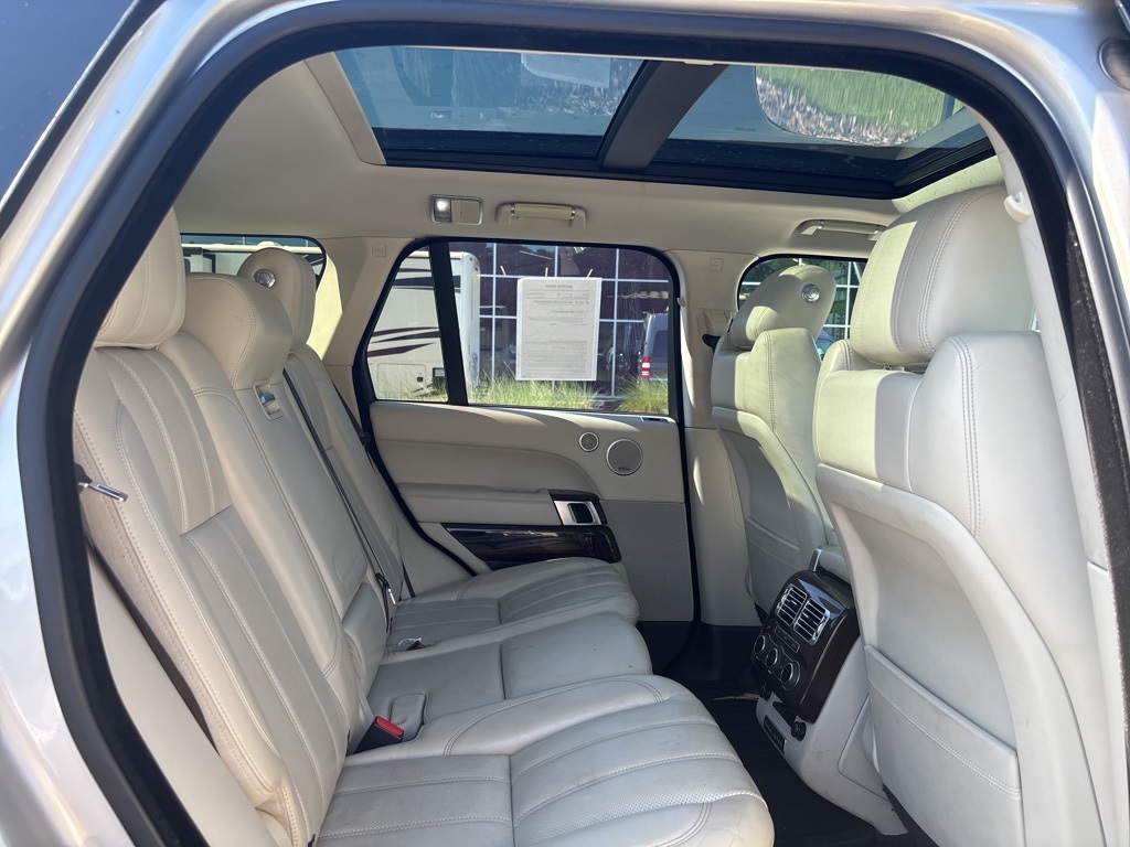 2015 Land Rover Range Rover SuperCharged photo 23