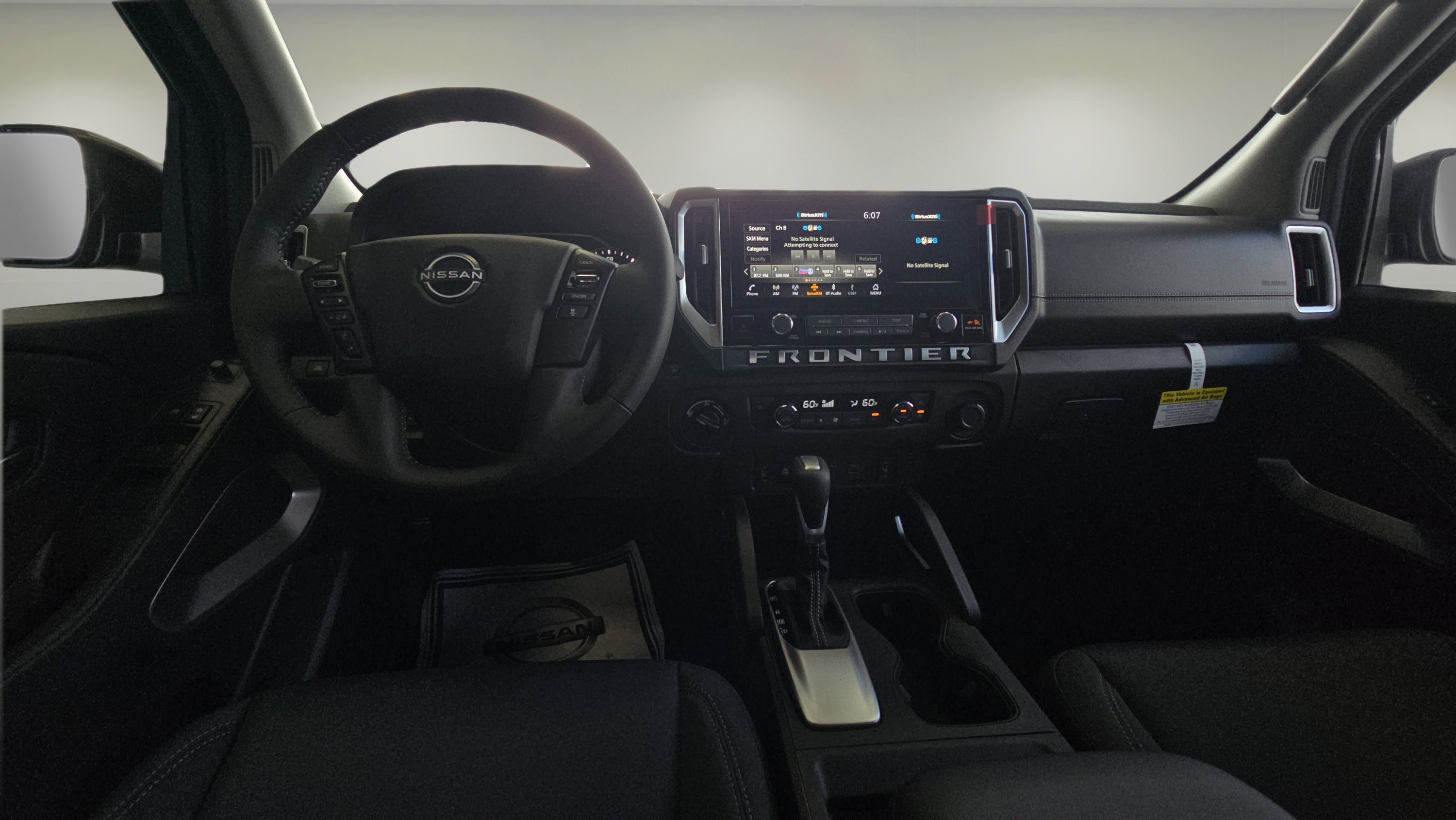 2025 Nissan Frontier SV photo 6