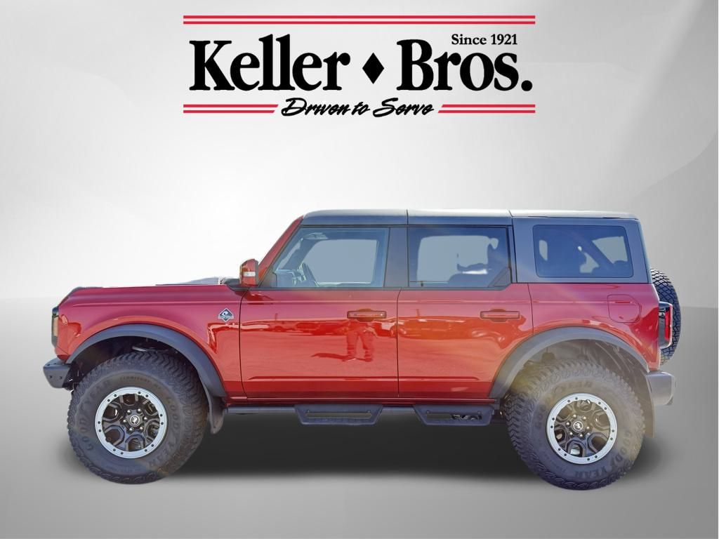2024 Ford Bronco Outer Banks photo 2
