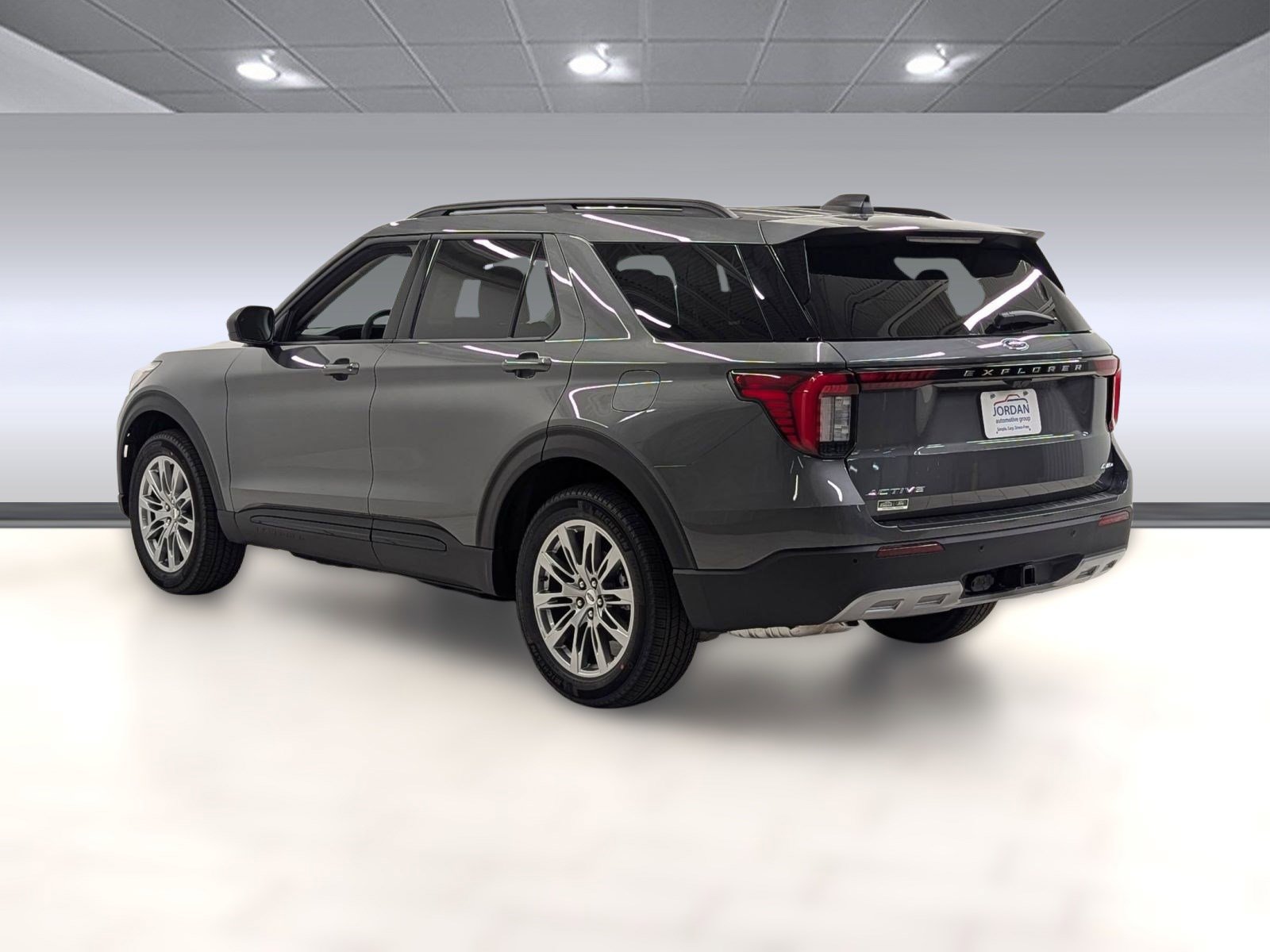 2026 Ford Explorer photo 2