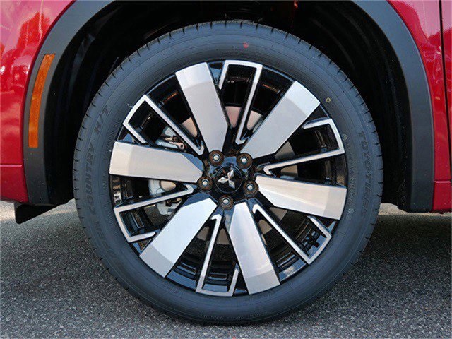 2025 Mitsubishi Outlander SEL photo 3
